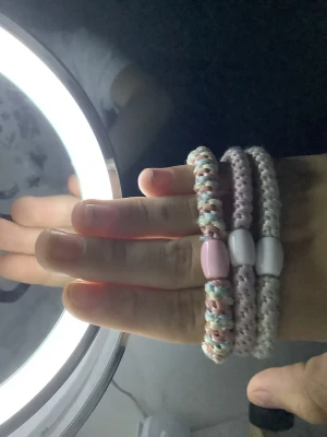 Fake knekkies - Köpt på normal för 15kr styck. säljs för 5kr styck eller alla för 10kr. frakten är 15kr💕 Tryck inte på köp nu. Tar via swish.