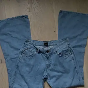 Vintage jeans, säljer då dom är för korta för mig som är 173 annars superfina, storlek waist 31 och lenght 32