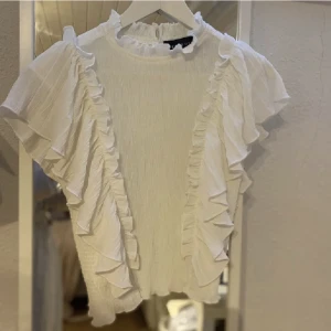 Superfin vit blus! - Jätte din vit blus i superfint skick