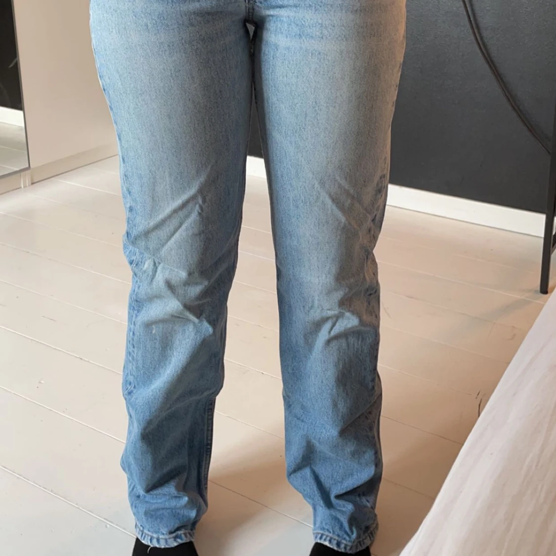 Blåa zara jeans - 91