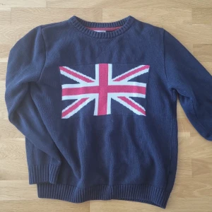 Hoddie - "New generation swedish sailing wear" small.