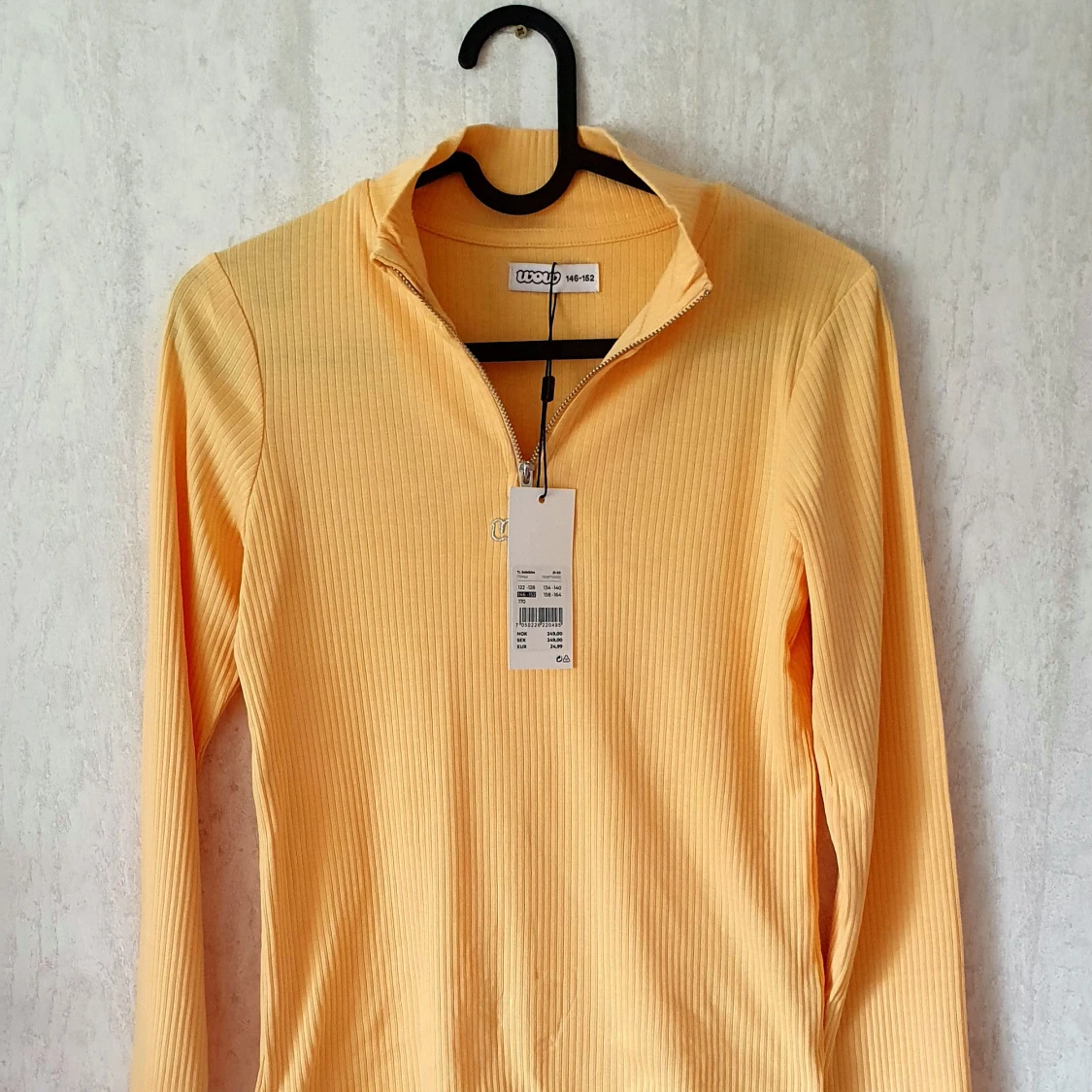 Fina set byxor och skjorta för 110kr - 90