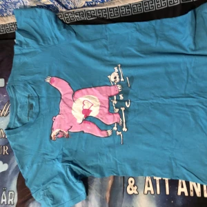 T-shirt  - Fet T-shirt 