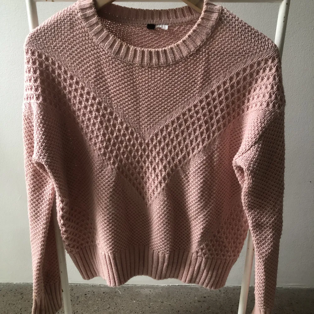 Söt rosa tröja som passar st XS. Tröjor & Koftor.