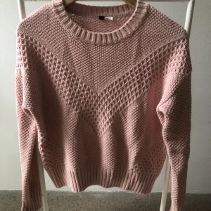 Rosa tröja - Söt rosa tröja som passar st XS