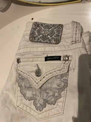 Jeansshorts  - Jättefina lågmidjade jeansshorts ifrån mätket missme