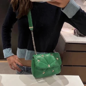 Zara väska  - Nyskick och ändrat använd vid ett tillfälle💓💓 lånade bilder