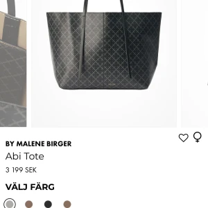 Malebirger väska stor - Säljer min weekend abi tote i den stora storleken. Färgen var limeted edition hösten 22 och finns därför inte att köpa någonstans. Väskan är i väldigt fint skick och det syns inte på utsidan att den är använd. Några små fläckar på insidan. Nypris 3200!💓