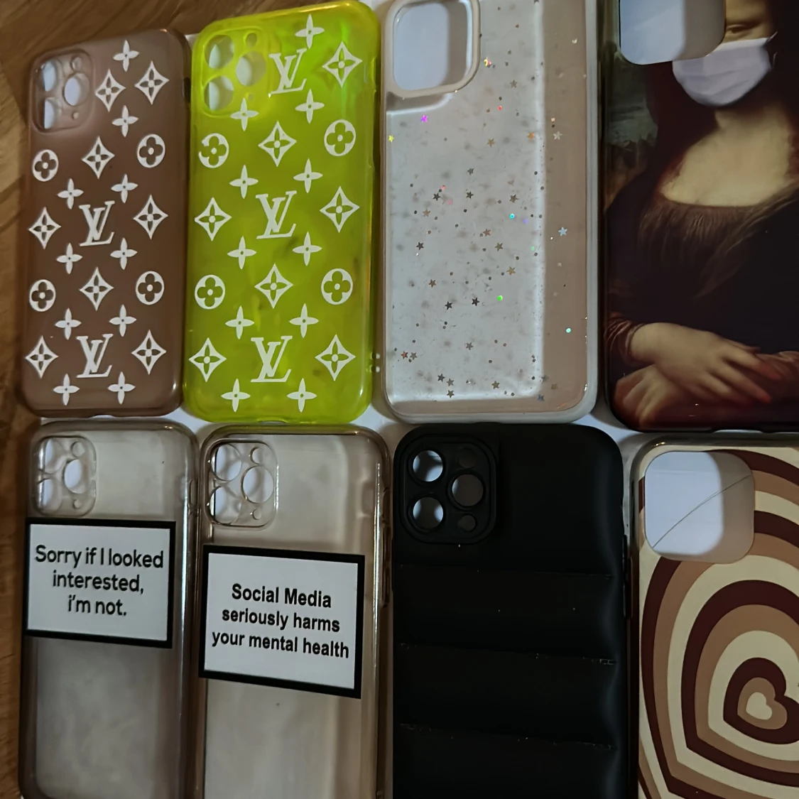 Olika skal för iPhone 11 PRO  - 90