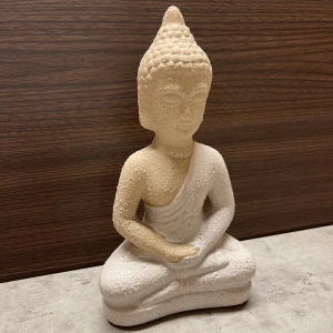 Inredning - Buddha statyett  - Nyskick :)