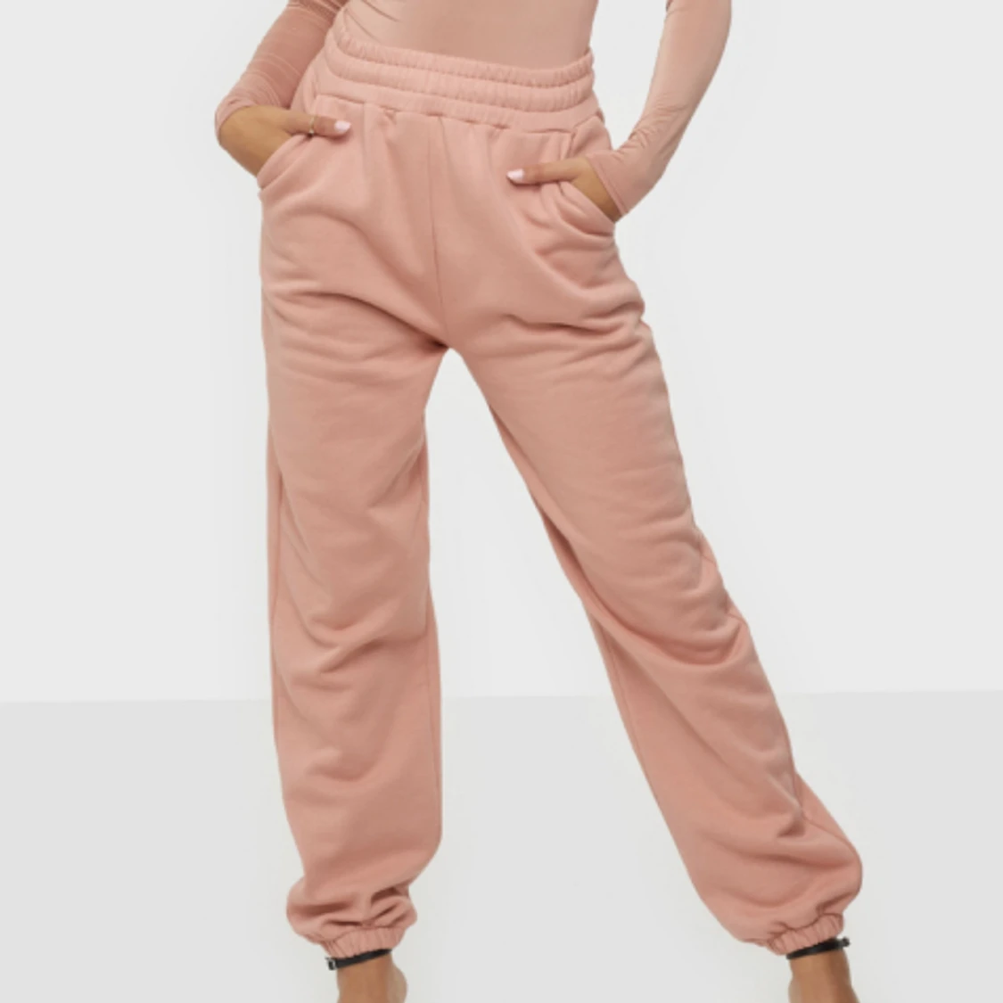 Rosa mjukisbyxor NLY - 90