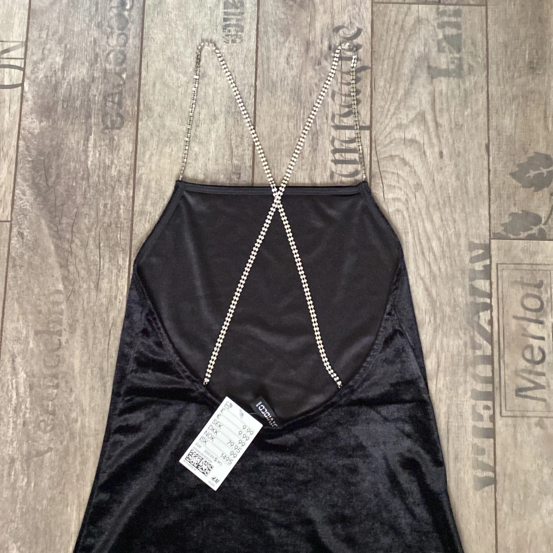 Tajt svart klänning  - 90