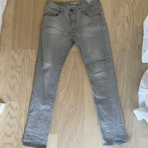 Petrol industries jeans - Tjena! Säljer mina petrol industries jeans då jag inte använder dom längre. Nypris: 699kr. Mitt pris 350kr.
