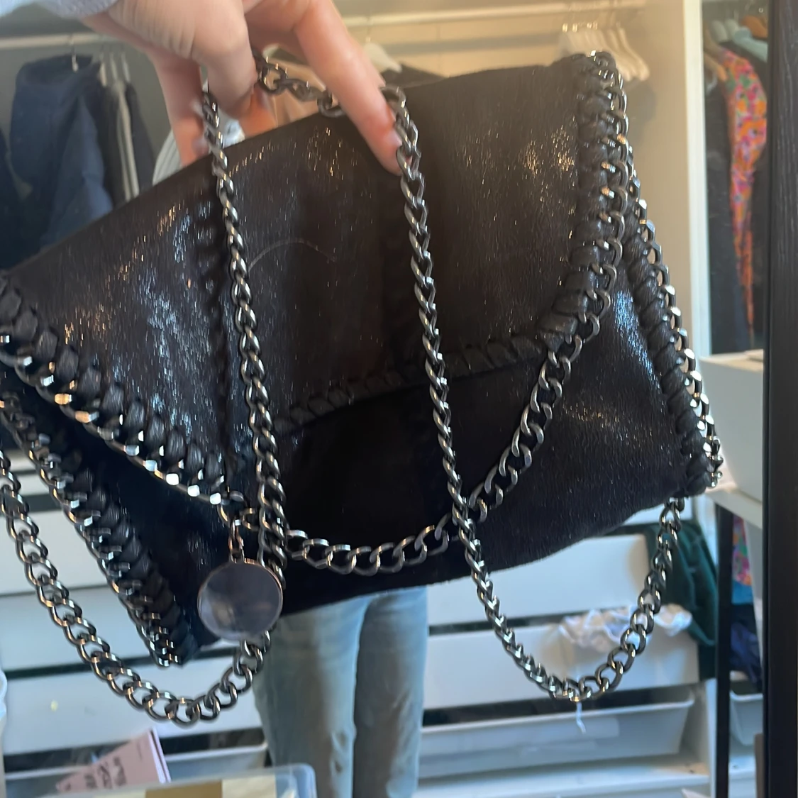 Säljer en svart frugo väska  - 91