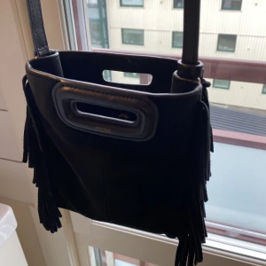 Maje väska  - Lägger ut på nytt 