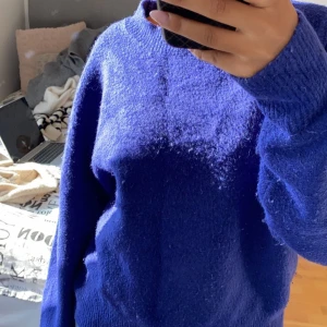 Stickad tröja - Stickad tröja från zara, kommer inte till användning längre, köp direkt för 99