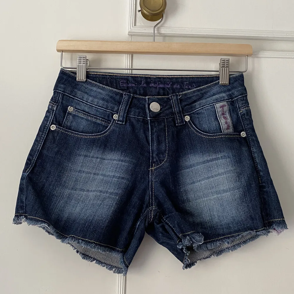 Coola jeansshorts, lågmidjade💙. Shorts.