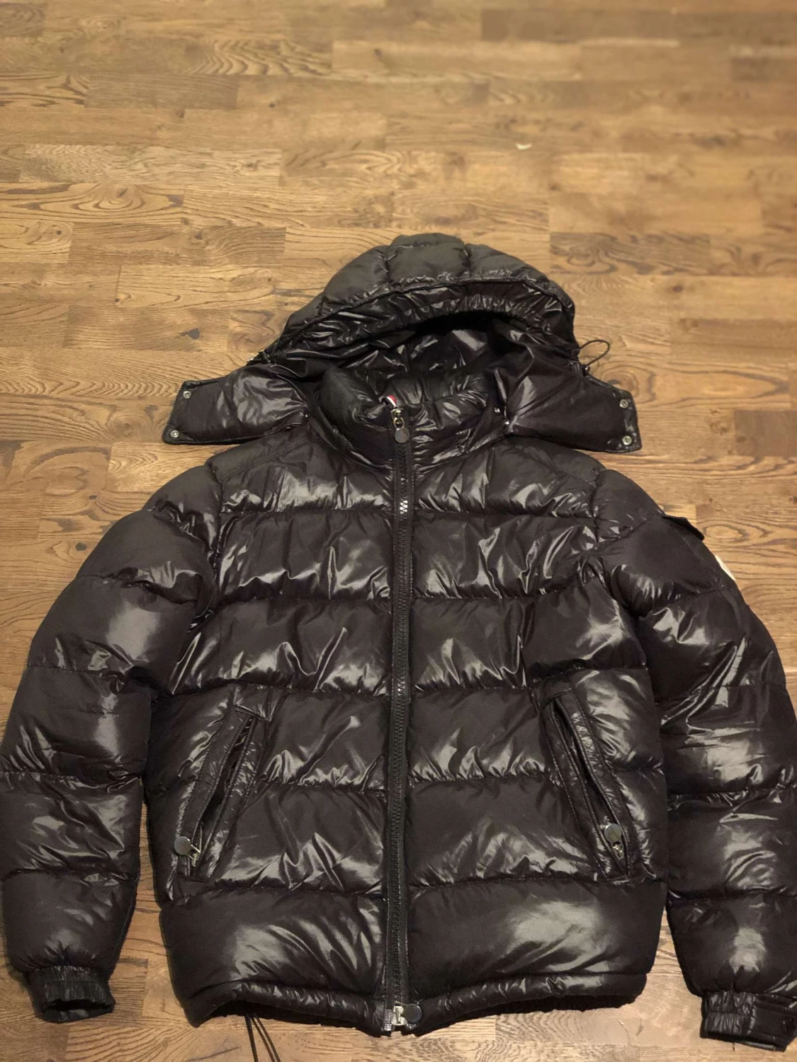Svart moncler jacka