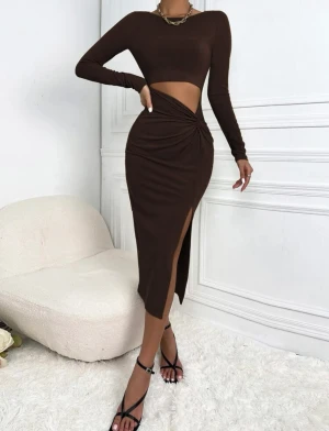 Brun klänning - Lånad bild. Jättefin brun långklänning. Stretchig och mjuk. Inte kommit till användning! Storlek L men passar M. 100kr + frakt❤️