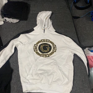 Huddie  - Bra material 