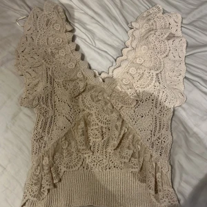 Tröja  - Ny Tröja från zara 