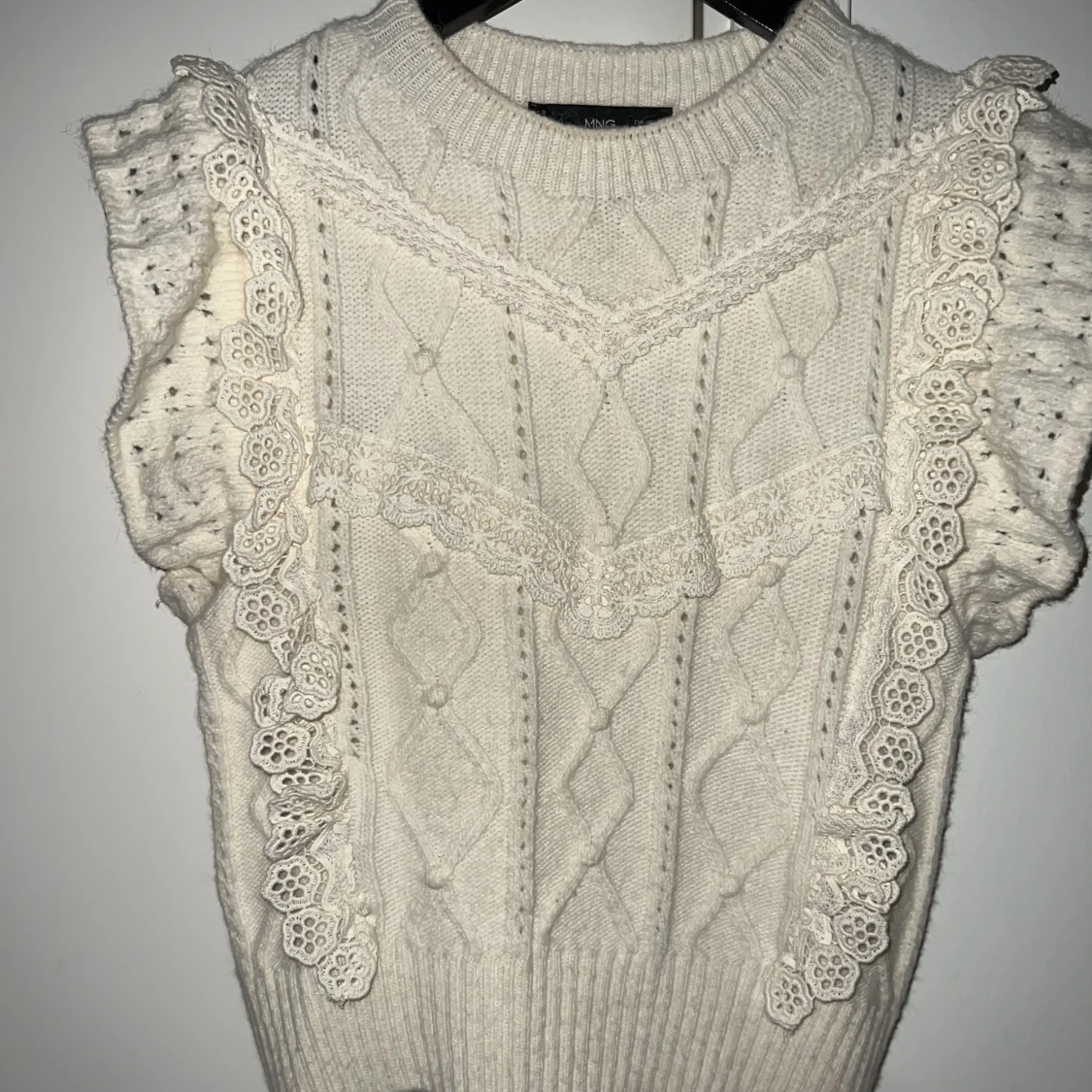 Stickad blus från mango  - 90