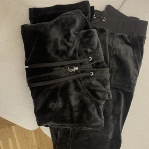 Juicy couture - Använt ett par gånger
