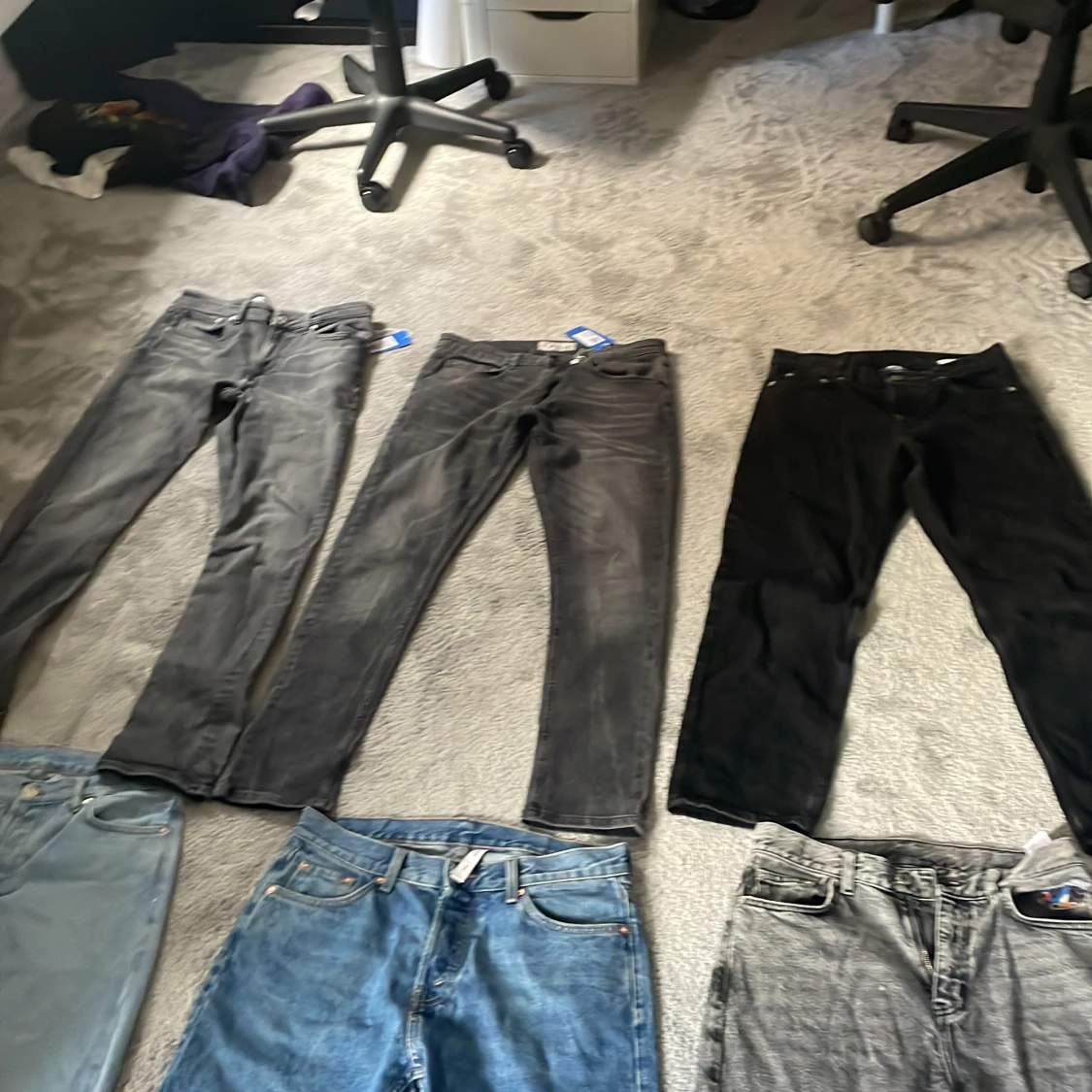 7 par olika jeans  - 90