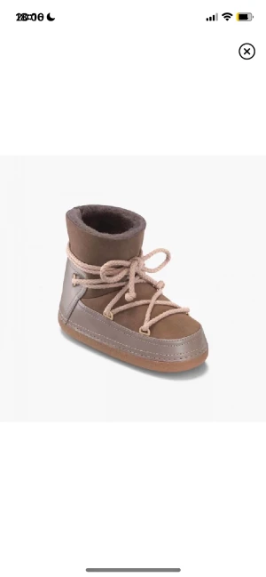 Inuikii vinter skor 39 - Säljer mina sjukt snygga Inuikii skor som tyvärr inte kommit till stor användning pga att jag har fler vinterskor. De har inga defekter och är i mycket bra skick. Köpa för 2 vintrar sen. Nypriset är 3 699kr. Säljer för 1 990kr. Hör av dig för mer info.😇💓