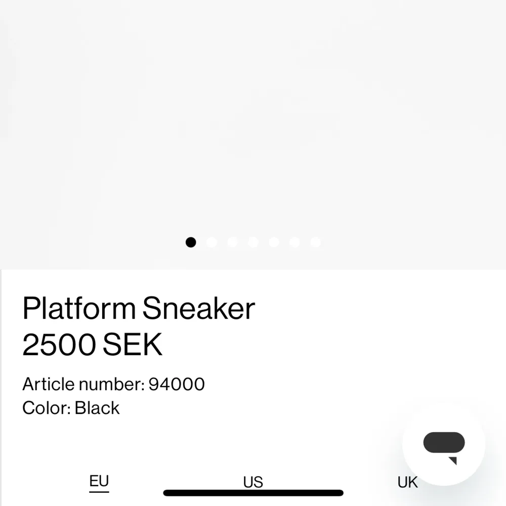Säljer ett par Axel Arigato skor i modellen platform storlek 39. Då dom inte kommit till användning så mycket därför i väldigt bra skick. Skriv för mer bilder!💛. Skor.