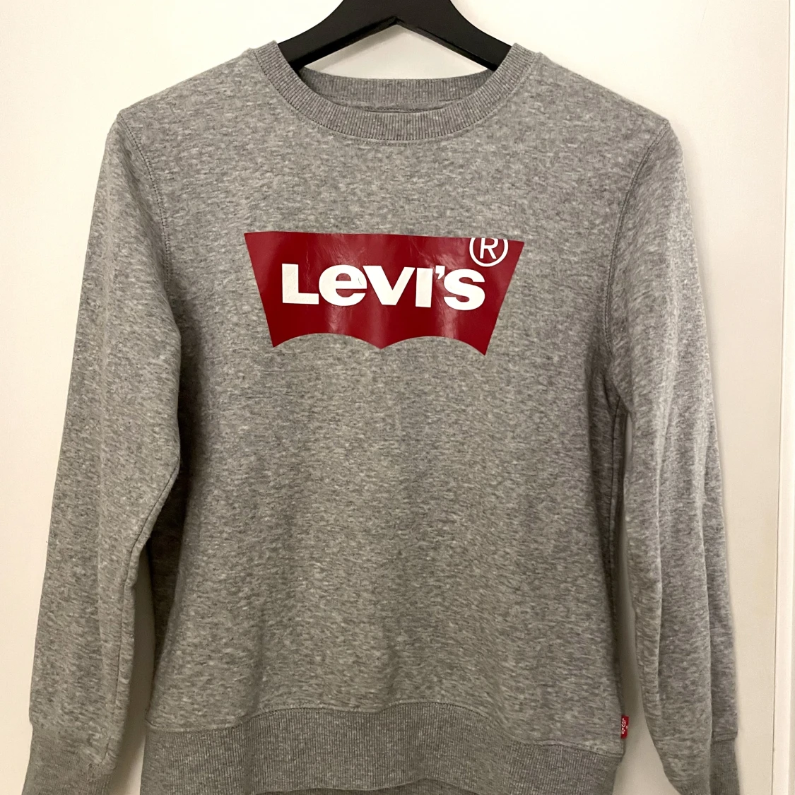 Levi’s sweatshirt