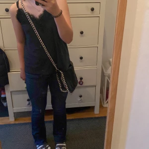 Tiamo väska - Säljer min tiamo väska 🫶 säljer då den ej kommer till användning. Köpte den av en person från Plick. ❤️ Säljer för 250kr😊 pris kan diskuteras💋💋💘💘💘