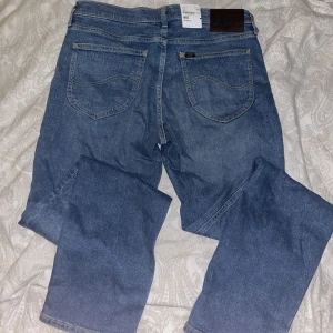 Nya jeans  - Lee West/ relaxed fit Provade en gång Skick 10/10  Blåa jeans  