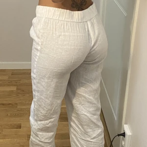 Linne byxor  - Intressekoll på dessa trendiga linnebyxor 