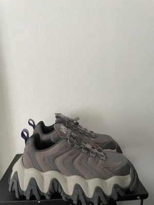 Eytys Halo - Eytys halo i storlek 42, kan passa 43