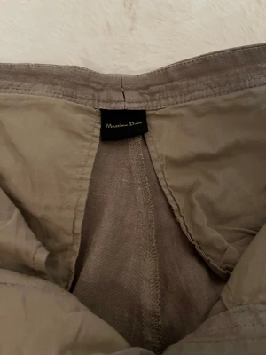 Linne byxa - Kortare linnebyxa men hög midja 