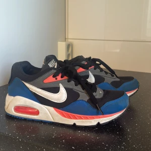 Nike air Max  - Sparsamt använda Nike air Max i olika färger, strl 37 för 350 ❤️ 1 445:- nypris. 
