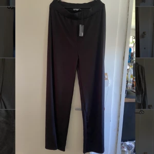 Ribbade byxor💪🏽 - Mysiga ribbade byxor aldrig använda, har prislapp! Strl XL 130kr för en två för 260kr