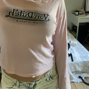 Rosa Vondutch tröja - Säljer denna superfina rosa Vondutch tröjan då den inte längre kommer till användning. Pris går att diskuteras💕