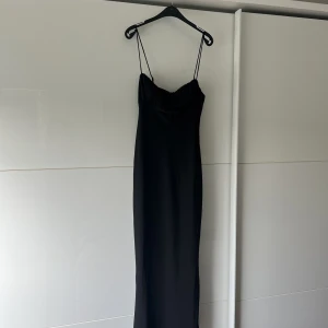 Klänning  - Helt ny klänning från Gina tricot 