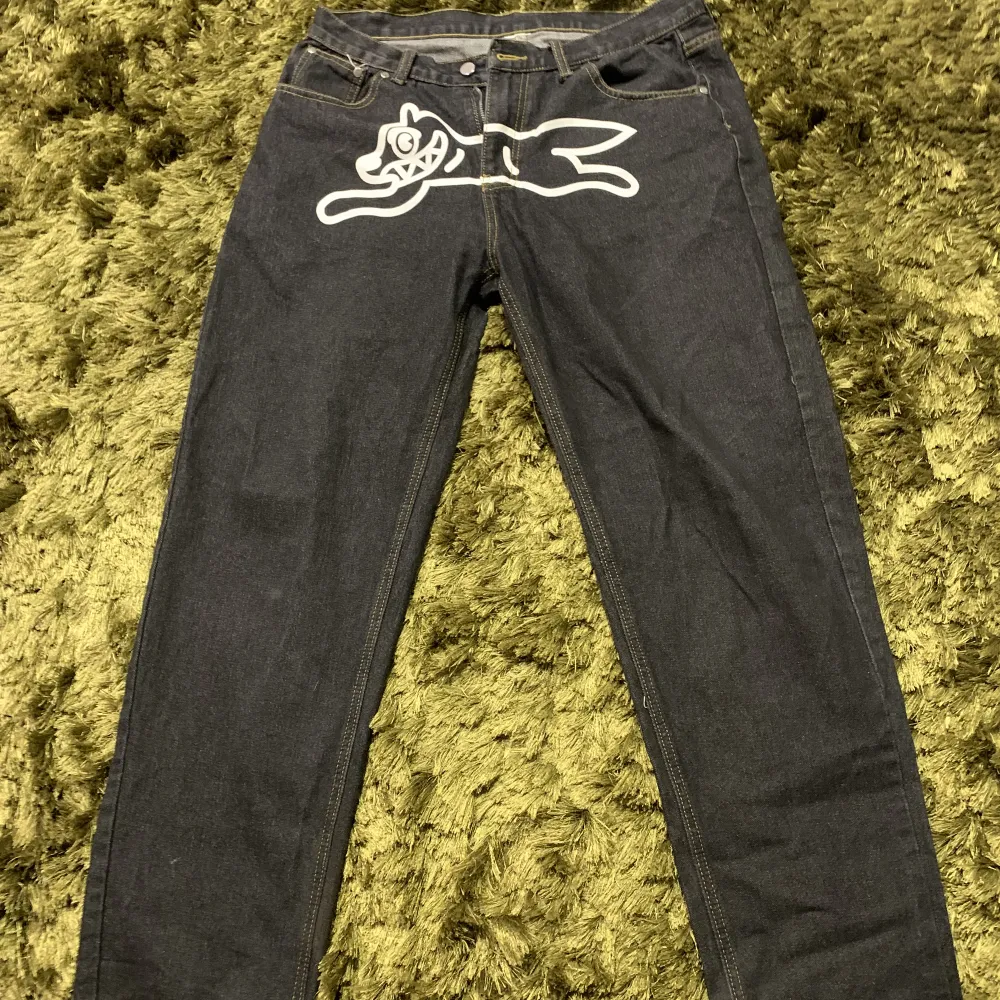 BBC Y2K Jeans | Storlek 2XL | Nypris ca: 800+ | Vårat pris: 500. Jeans & Byxor.