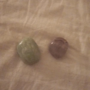 Stenar - Köpte bara för att mrn har nu ingen nytta av de. Säljer för 30 kr st