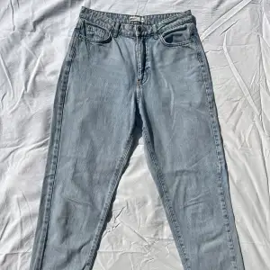 Bekväma och fina Gina mom jeans 💖 nyskick utan defekter 