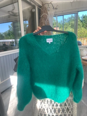 AmericanDreams - Så fin kofta ifrån AmericanDreams i storlek.S i nyskick!  Jätte fin över en sommarklänning💚 Nypris. 1899kr slutsåld på Nelly