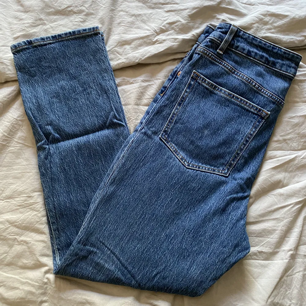 Momjeans i nyskick från hm. Jeans & Byxor.