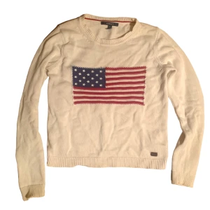 Gant tröja - Beige/ off white Gant sweater i xs men funkar för S och M också 💛