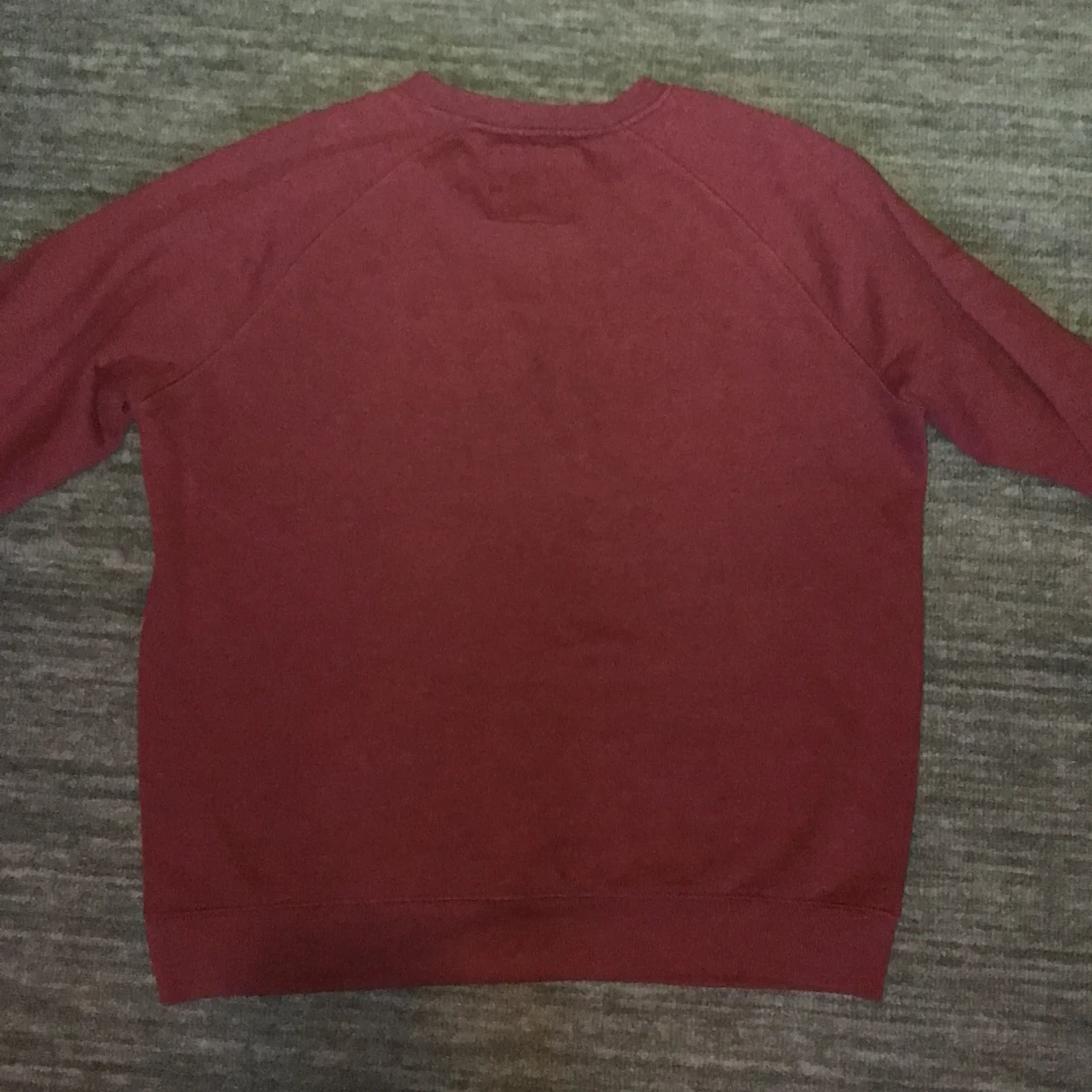 Roströd tröja - 90