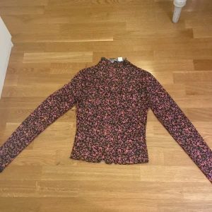 Meshtröja - Blommig meshtröja från H&M💓