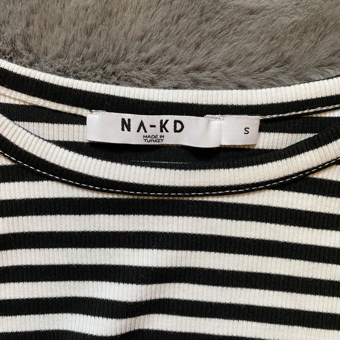 Oanvänd tröja nakd  - 91