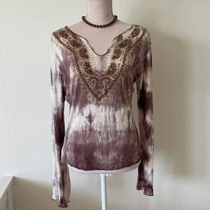 Lila tröja - Lila tröja i storlek S-M. Oanvänd. För 60kr❣️